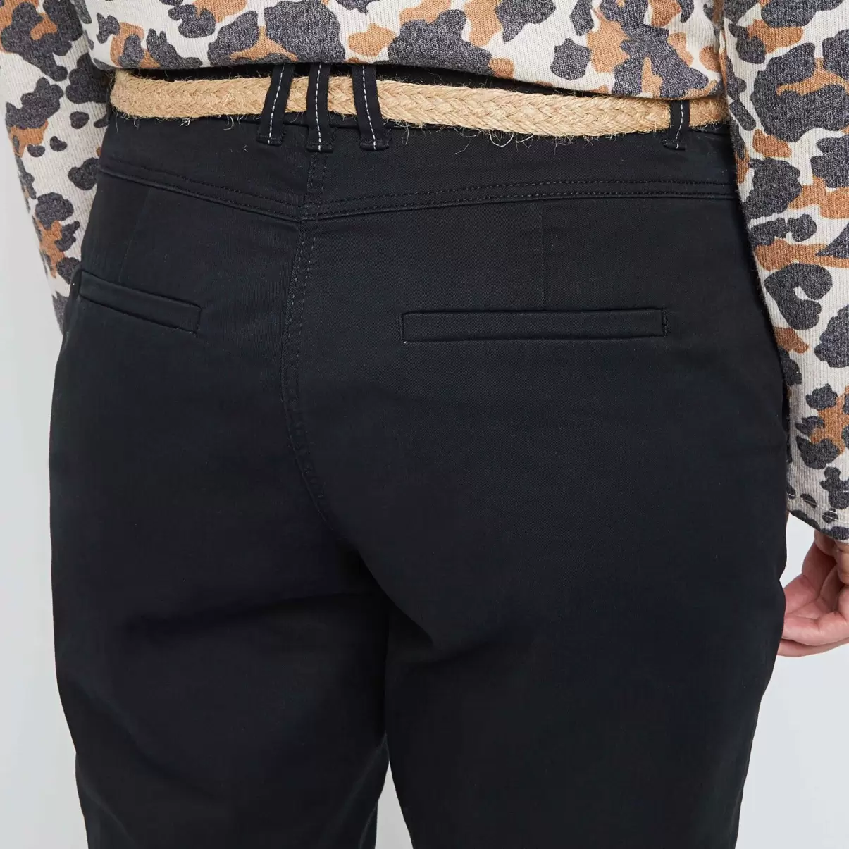 Sortie Grain De Malic Pantalons Pantalon Chino Avec Ceinture Femme Noir Femme - 3